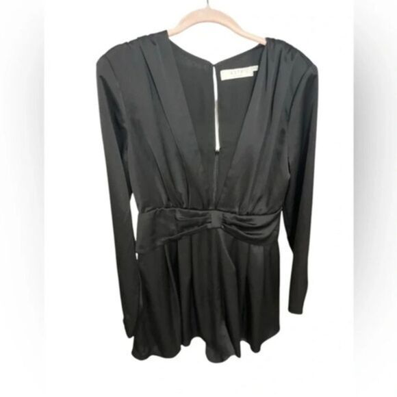 Astr Black Romper silky feeling medium v neck bow Anthropologie - Picture 1 of 16
